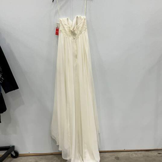NWT Womens Ivory Chiffon Strapless Crinkle Sheath Wedding Dress Size 10 image number 2