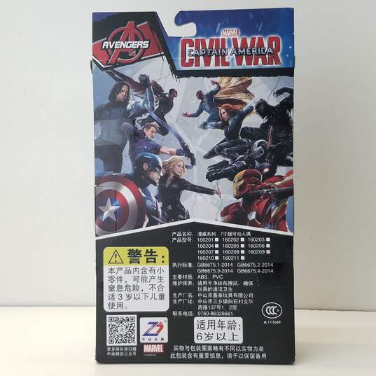 Marvel Avengers 3 Civil War Captain America Hawkeye Figure image number 7