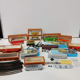 Bundle of Assorted Train Cars and Tacks w/Boxes and Accessories