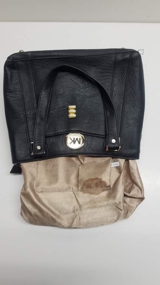Vintage Michael Kors Black Tumbled Leather Bag w/ Gold Pendant image number 5