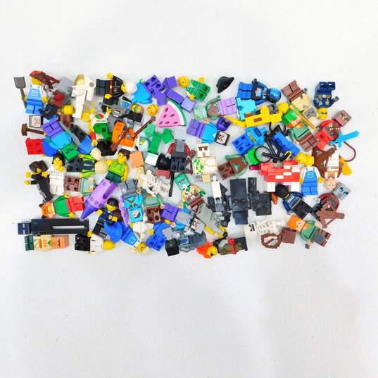 9.0 oz. LEGO Miscellaneous Minifigures Bulk Lot image number 1