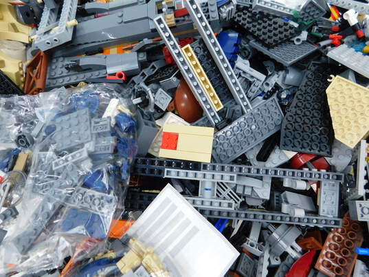 10.8 LBS LEGO Star Wars Bulk Box image number 5