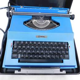 Vintage 1970s Royal Apollo 12-GT Ocean Blue Electric Typewriter Japan w/ Case alternative image