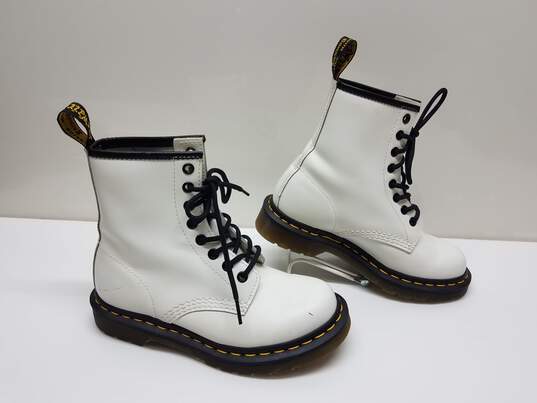 Dr. Martens Air Wair 11821 White Leather Boots 8 Black Eyelet Sz 5L image number 1
