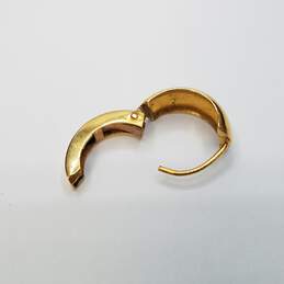 18K Gold Single Huggie Hoop Earring 1.4g alternative image