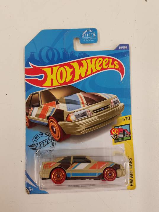 Assorted 2017 Hot Wheels Diecast Bundle Lot of 5 NIB Fast Furious image number 4