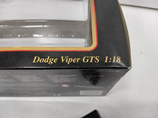 Maisto Special Edition Dodge Viper GTS 1997 1:18 image number 6