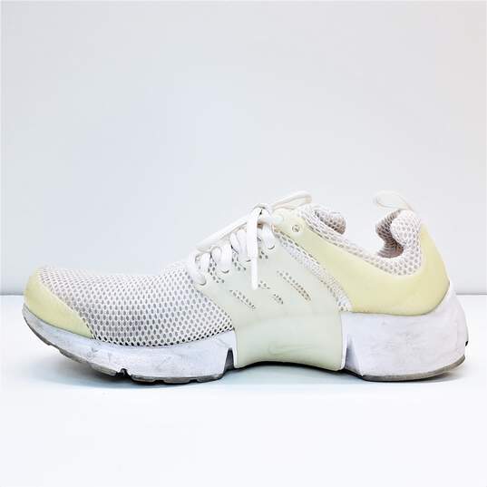 Nike Air Presto Men Shoes White Size 9 image number 2