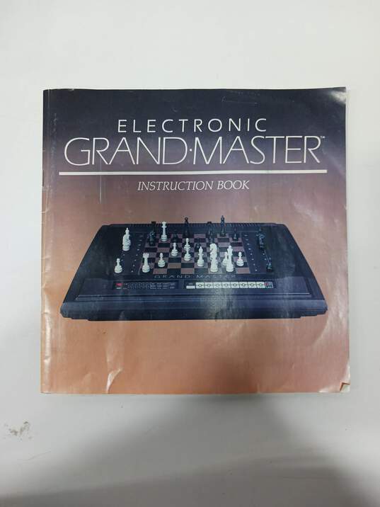MB Electronic Chess Game image number 4