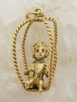 14K Gold Unique Child Baby Figural Rope Wire Swing Pendant 5.8g