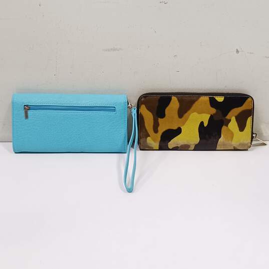 Pair of Multicolor Michael Kors Wallets image number 2