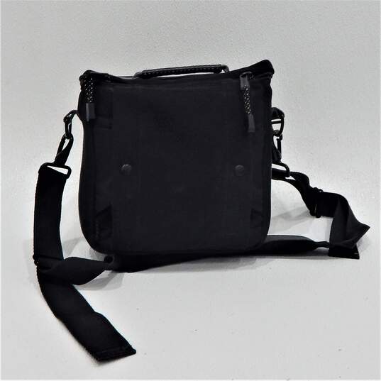 Tamrac Explorer 2 Black Camera Bag Waist Strap Handle Accent w/ Shoulder image number 3