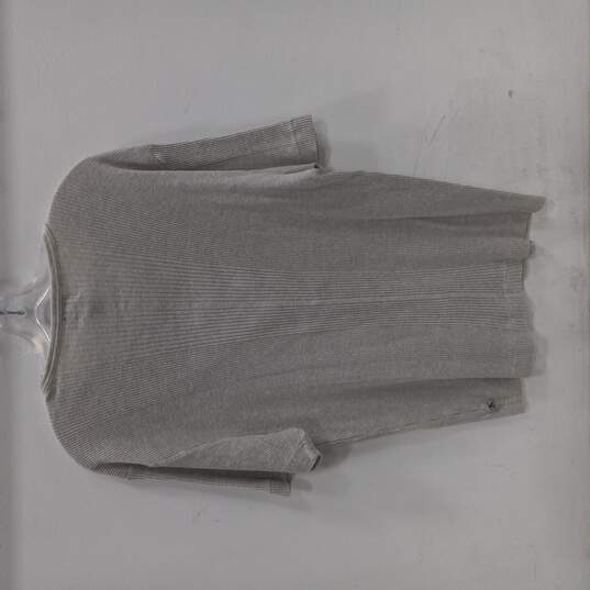 Men's Gray Shirt Size XL image number 2