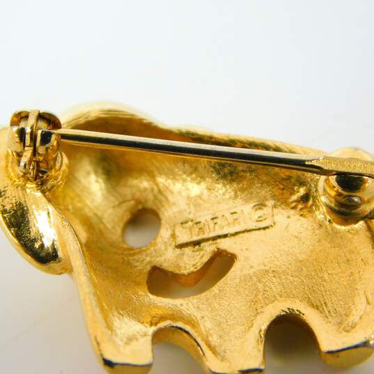 Vintage Crown Trifari Gold Tone Elephant Brooch 4.7g image number 4