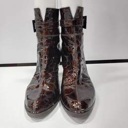 Stuart Weitzman Woman's Crocodile Leather Boots Size 9M