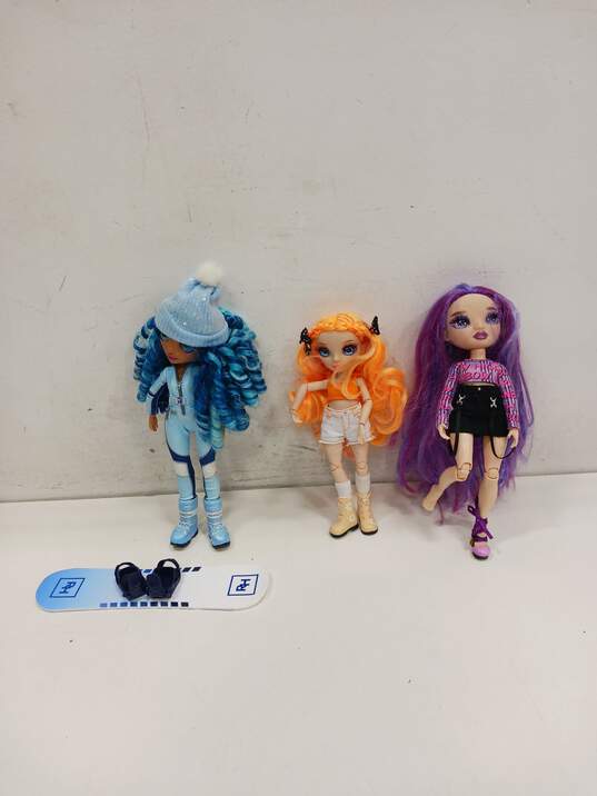 Bundle of 3 Assorted Rainbow High Dolls with Snowboard image number 1