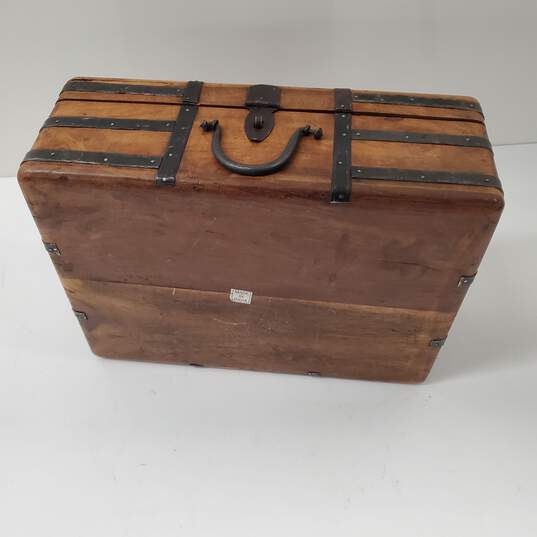 Small Wooden Carrying Case image number 3