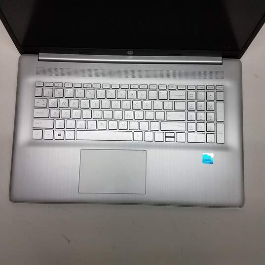 HP 17in Silver Laptop Intel 11th Gen i3-1115G4 CPU 8GB RAM & SSD image number 2