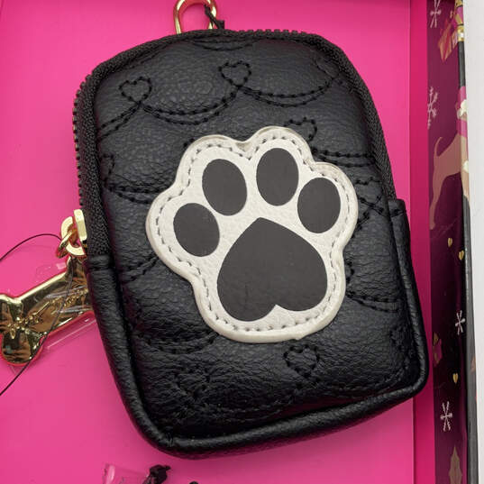 NIB Womens Black The Pet Set Dog Tag Keychain Clip On Pouch & Crossbody Bag image number 4