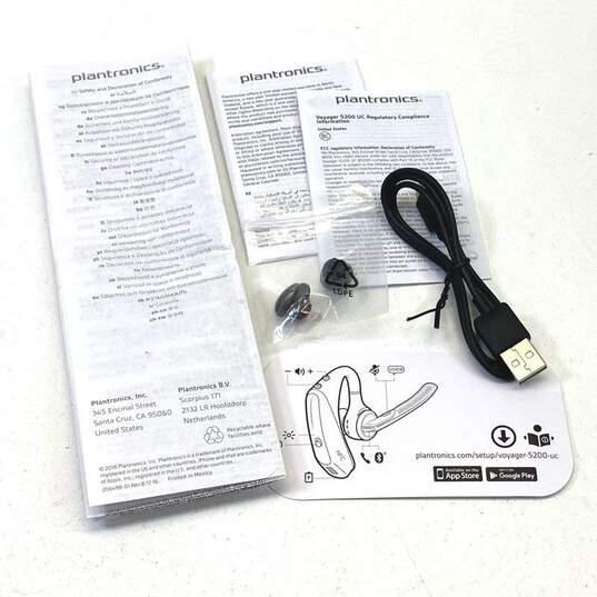 Plantronics Voyager 5200 UC Wireless Bluetooth Headset image number 3