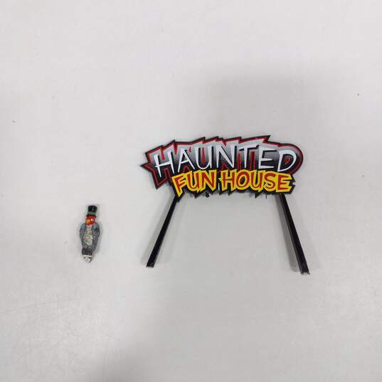 Vintage Department 56 Haunted Fun House image number 4