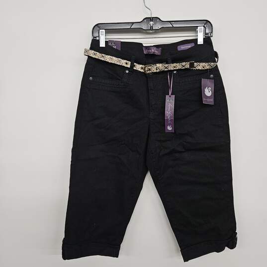 Black Cropped Mid Rise Capri With Belt image number 1