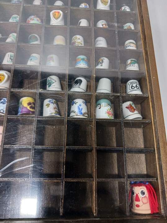 Mixed Lot of 75 Porcelain Souvenir Thimbles in Wooden Shadow Box Display image number 5