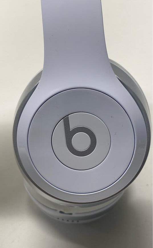 Beats by Dre Solo White Wireless Audio Headphones with Case image number 4