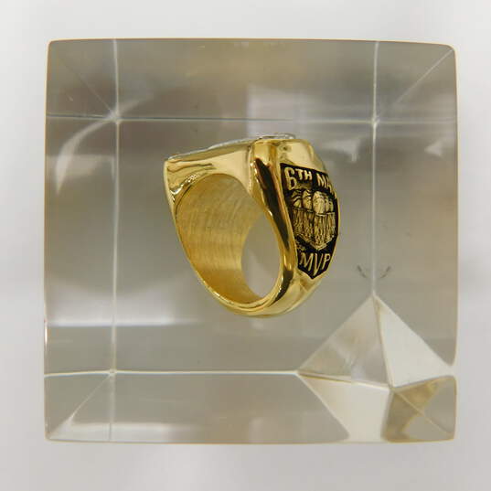 1996-97 Chicago Bulls Championship Replica Ring in Lucite By Jostens image number 3