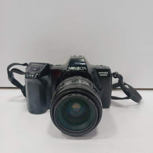 Minolta Dynax 7000i SLR Film Camera w/ Case & Accessories image number 7