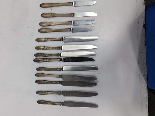 Bundle of Assorted Silverware Knives image number 2