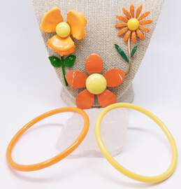 Vintage Orange & Yellow Mod Flower Brooches & Bangle Bracelets 35.3g