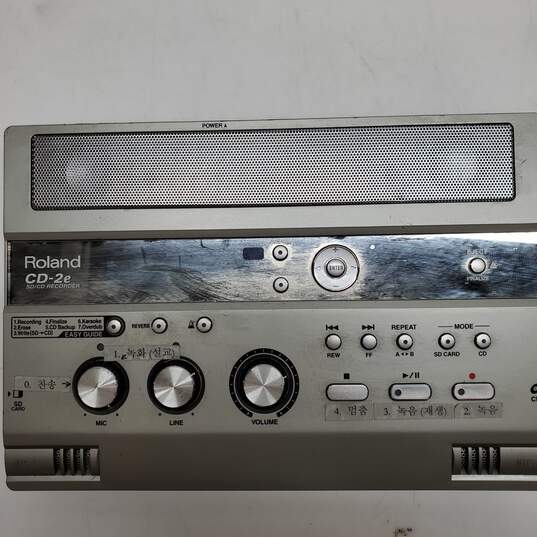 Roland CD-2e SD/CD Recorder For Parts/Repair image number 1