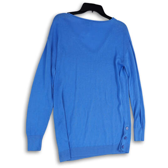 NWT Womens Blue Knitted Long Sleeve V-Neck Pullover Sweater Size Medium image number 2