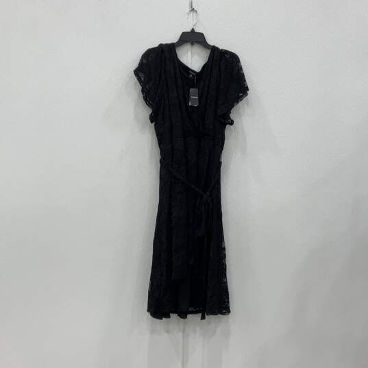 NWT Womens Black Lace Short Sleeve V-Neck Knee Length Wrap Dress Size 3 image number 1