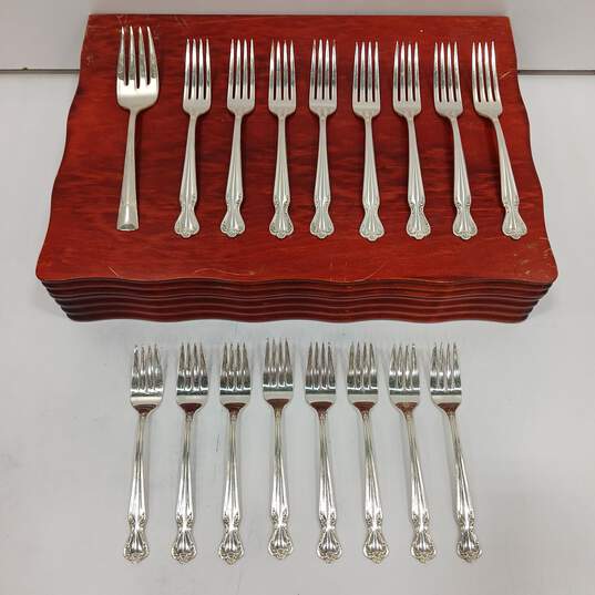 61 Piece Silver-Plated Flatware in Wooded Case image number 4