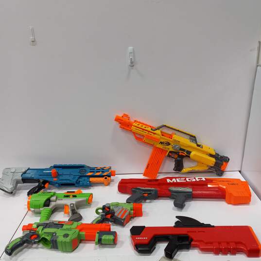 Bundle of 7 Assorted Nerf Dsrt Guns image number 2
