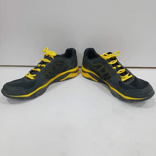 Under Armour Men's Black/Yellow Micro Shoes Size 11.5 image number 2