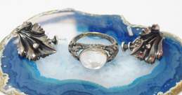 Vintage 925 Moonstone Scrolled Ring & Floral Screw Back Earrings 8.0g