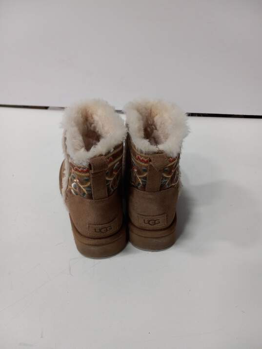 Ugg Classic Mini Embroidered Pattern Pull-On Winter Boots Size 9 image number 4