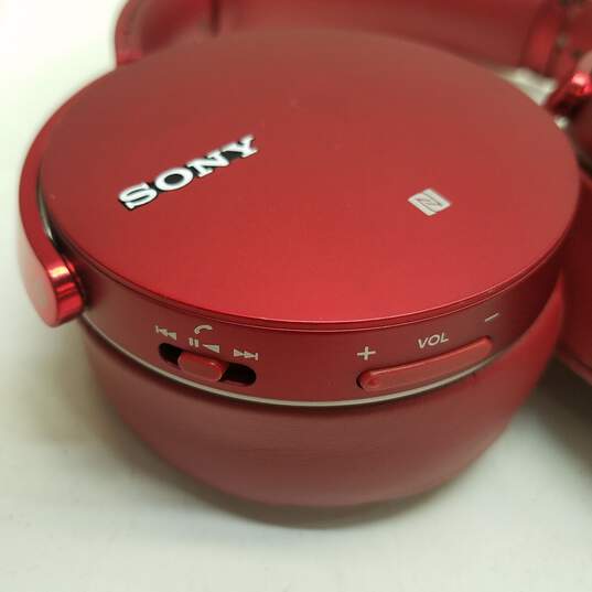 Sony MDR-XB950BT Red Headphones With Case image number 4