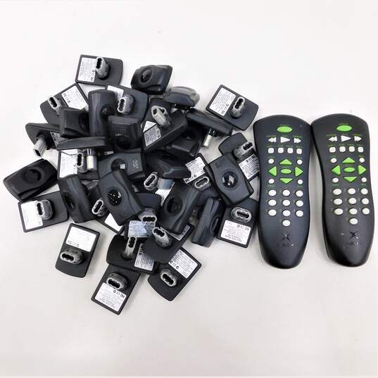 (36) Microsoft Xbox DVD Receiver & (2) Remotes image number 1