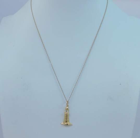 14K Yellow Gold Lighthouse Pendant Necklace 2.4g image number 1
