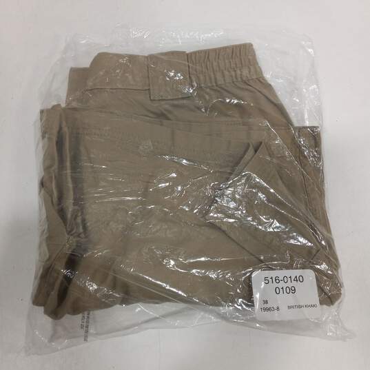 Men's Khaki Shorts Size 38 image number 6