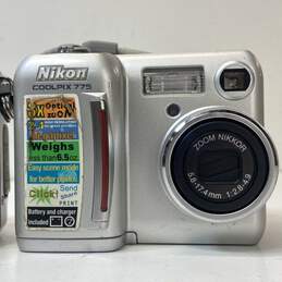 Nikon Coolpix Digital Camera Assorted Models Lot of 2 alternative image