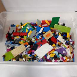 Bundle of Assorted Lego Building Blocks alternative image