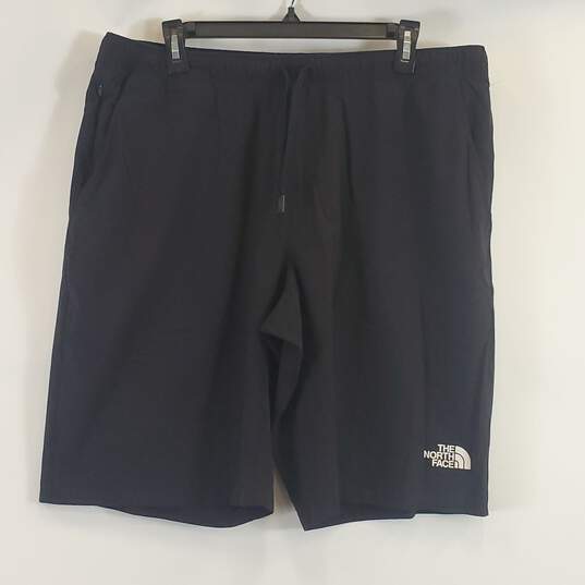 The North Face Men Black Active Shorts XL image number 1
