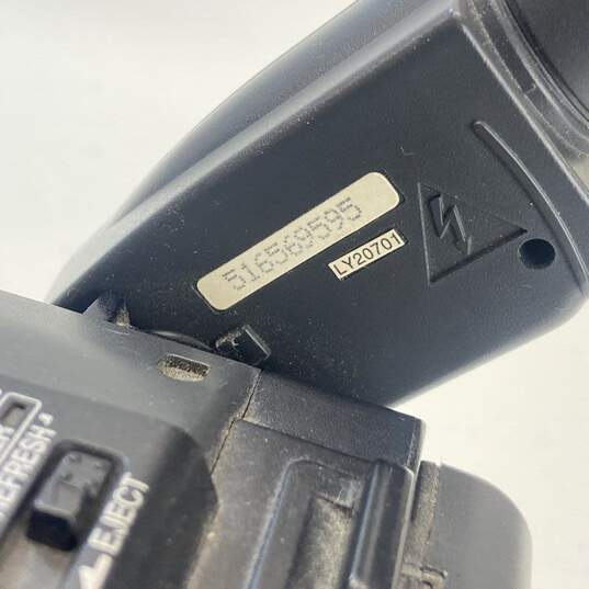 JVC GR-AX760U VHS-C Camcorder image number 7