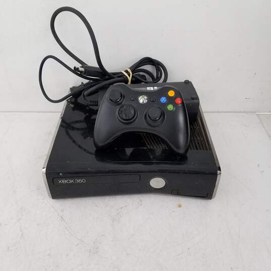 Microsoft Xbox 360 Slim 250GB Console Bundle Controller & Games #5 image number 2