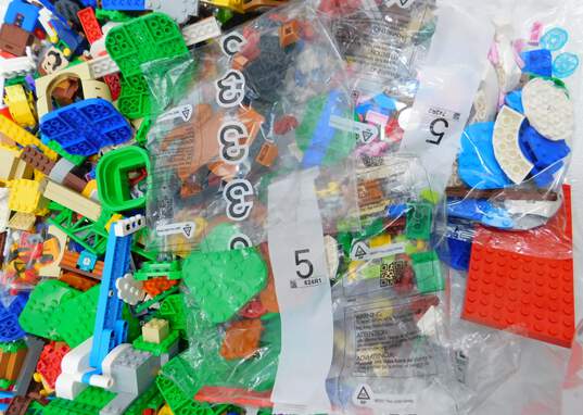 5.2 LBS Assorted LEGO Nintendo Super Mario Bulk Box image number 1